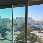 Cozy Downtown Studio With Skyline Views And 9 Minutes Away To Beach